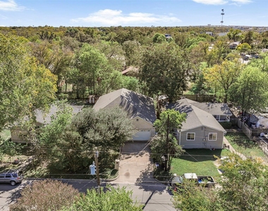 409 E Austin Ave - Photo Thumbnail 36
