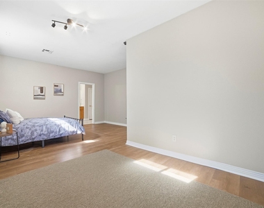 409 E Austin Ave - Photo Thumbnail 17