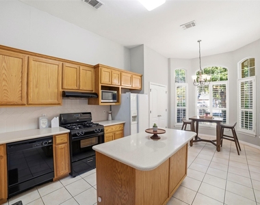 409 E Austin Ave - Photo Thumbnail 12