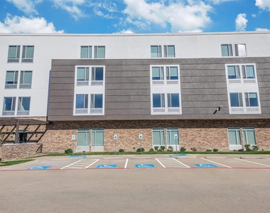 1350 Broadfield Blvd - Photo Thumbnail 20