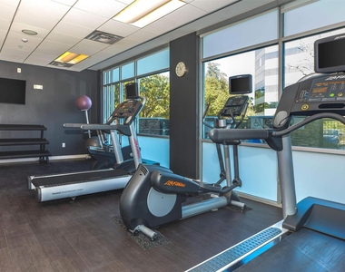 1350 Broadfield Blvd - Photo Thumbnail 21