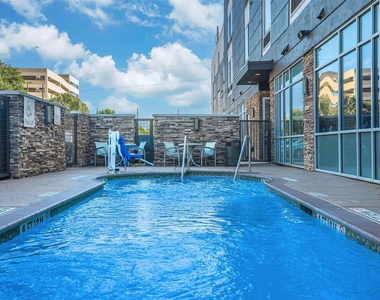 1350 Broadfield Blvd - Photo Thumbnail 17