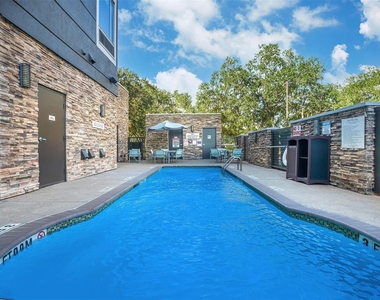 1350 Broadfield Blvd - Photo Thumbnail 28