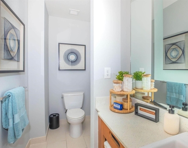 1350 Broadfield Blvd - Photo Thumbnail 9