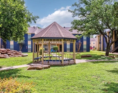 1100 Graham Drive - Photo Thumbnail 25