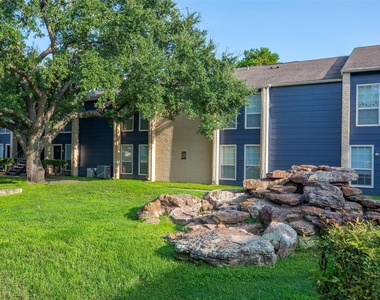 1100 Graham Drive - Photo Thumbnail 18