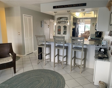 1628 Se 46th Street - Photo Thumbnail 1