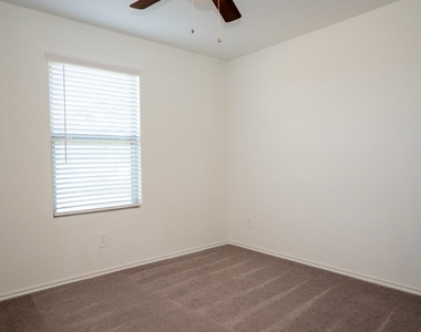 5403 Rosser Ruby Way - Photo Thumbnail 23