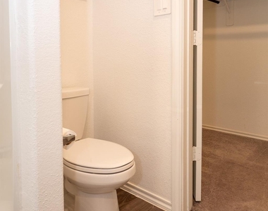 5403 Rosser Ruby Way - Photo Thumbnail 15