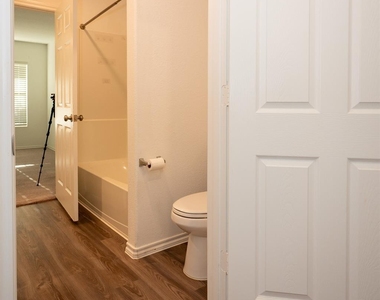 5403 Rosser Ruby Way - Photo Thumbnail 18