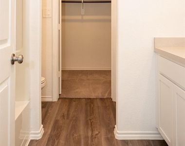 5403 Rosser Ruby Way - Photo Thumbnail 14