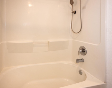 5403 Rosser Ruby Way - Photo Thumbnail 16