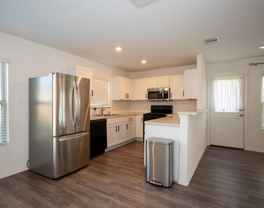 5403 Rosser Ruby Way - Photo Thumbnail 10