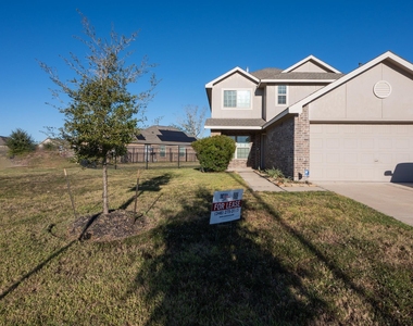 5403 Rosser Ruby Way - Photo Thumbnail 1