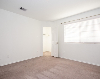 5403 Rosser Ruby Way - Photo Thumbnail 33