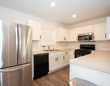 5403 Rosser Ruby Way - Photo Thumbnail 9