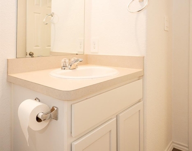 5403 Rosser Ruby Way - Photo Thumbnail 28
