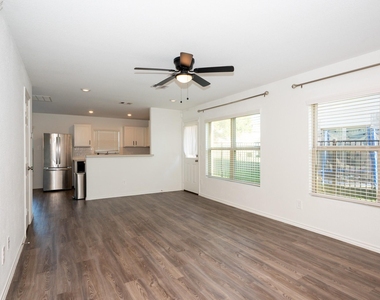 5403 Rosser Ruby Way - Photo Thumbnail 4