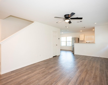 5403 Rosser Ruby Way - Photo Thumbnail 5