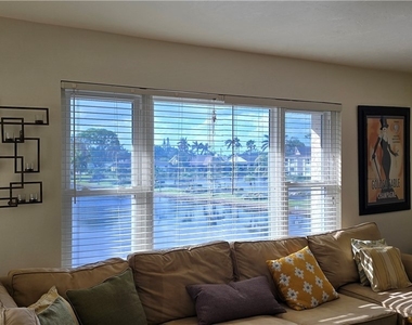69 Georgetown Boulevard - Photo Thumbnail 5