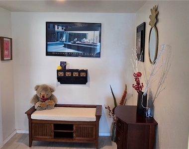 69 Georgetown Boulevard - Photo Thumbnail 2