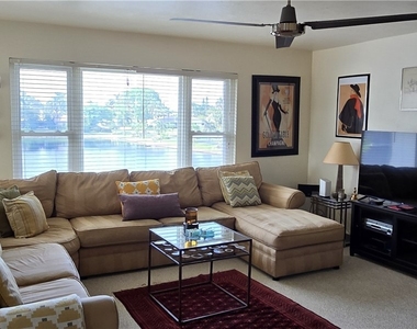 69 Georgetown Boulevard - Photo Thumbnail 3