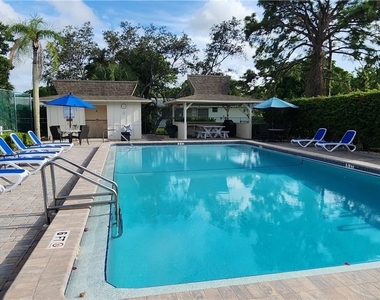 69 Georgetown Boulevard - Photo Thumbnail 16