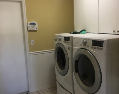 1747 Sandpiper Street - Photo Thumbnail 17