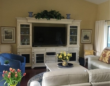 1747 Sandpiper Street - Photo Thumbnail 2