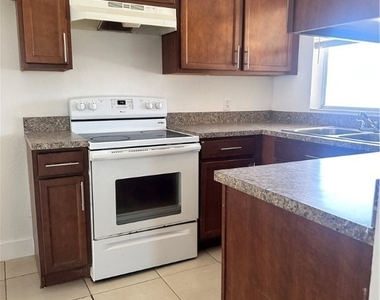 2105 Se 15th Place - Photo Thumbnail 15