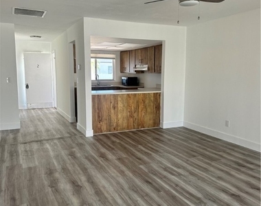 2105 Se 15th Place - Photo Thumbnail 11