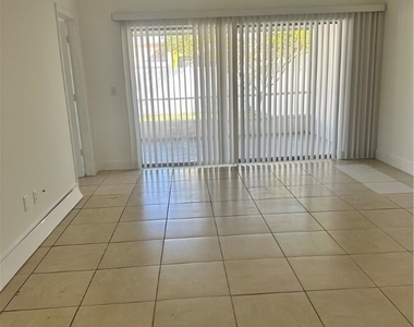 2105 Se 15th Place - Photo Thumbnail 16