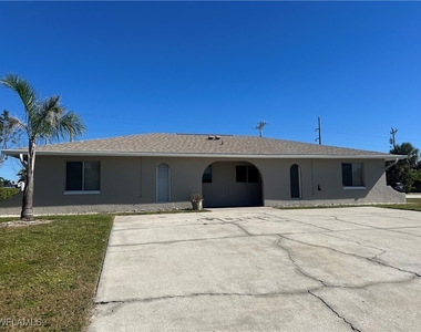 2105 Se 15th Place - Photo Thumbnail 1