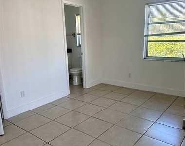 2105 Se 15th Place - Photo Thumbnail 19