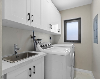 659 108th Avenue N - Photo Thumbnail 24
