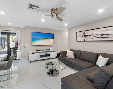 659 108th Avenue N - Photo Thumbnail 4