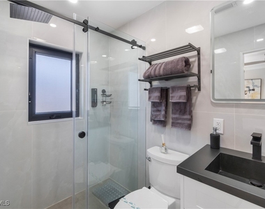 659 108th Avenue N - Photo Thumbnail 19