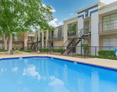 3001 Hillcroft Street - Photo Thumbnail 45