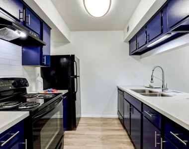 1100 Graham Drive - Photo Thumbnail 5