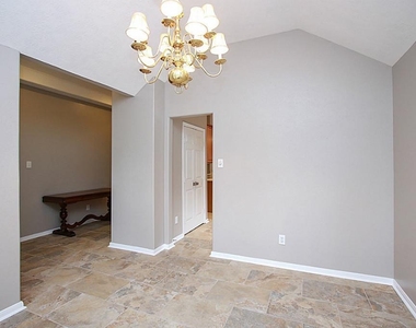 155 Avonlea Court - Photo Thumbnail 2