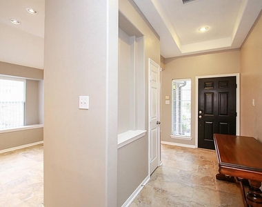 155 Avonlea Court - Photo Thumbnail 3