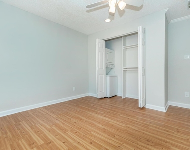 3001 Hillcroft Street - Photo Thumbnail 36