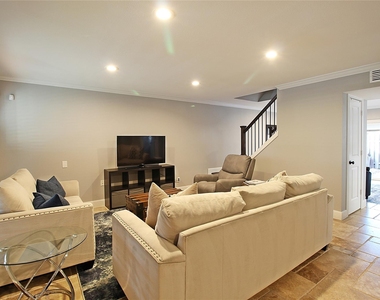 10386 Hammerly Boulevard - Photo Thumbnail 3