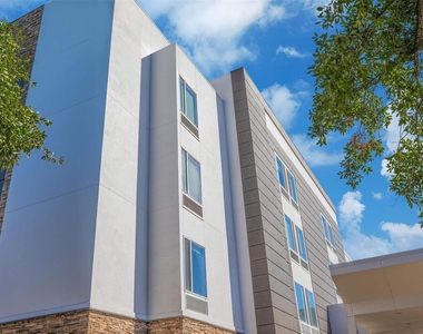1350 Broadfield Blvd - Photo Thumbnail 16