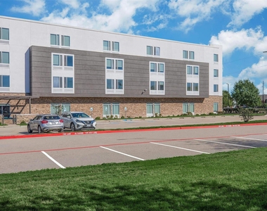 1350 Broadfield Blvd - Photo Thumbnail 14