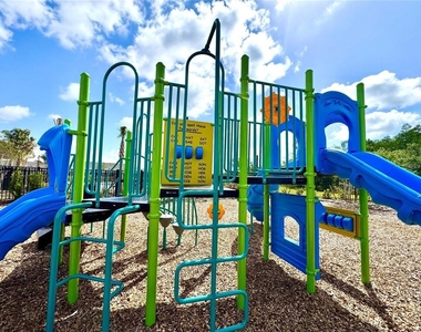 2572 Skyline Loop - Photo Thumbnail 24