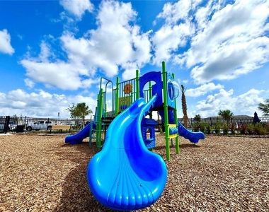2572 Skyline Loop - Photo Thumbnail 25