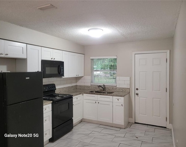 1015 Beecher Street - Photo Thumbnail 3