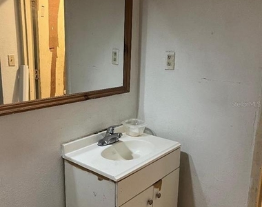 8421 S Orange Blossom Trail - Photo Thumbnail 9