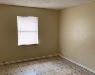 518 Pinewood Avenue - Photo Thumbnail 3